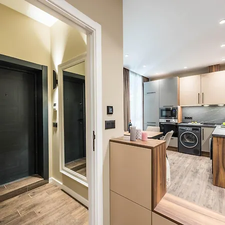 Апартаменты Center Luxury *